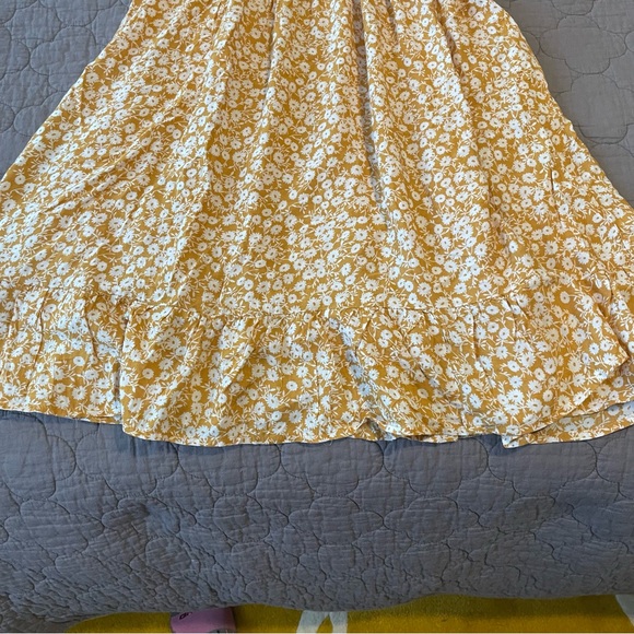 Maternity yellow ruffle smocked dress, size large - Picture 8 of 12